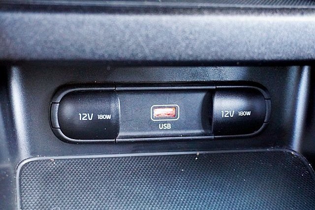 Used 2023 White Kia LX image 22