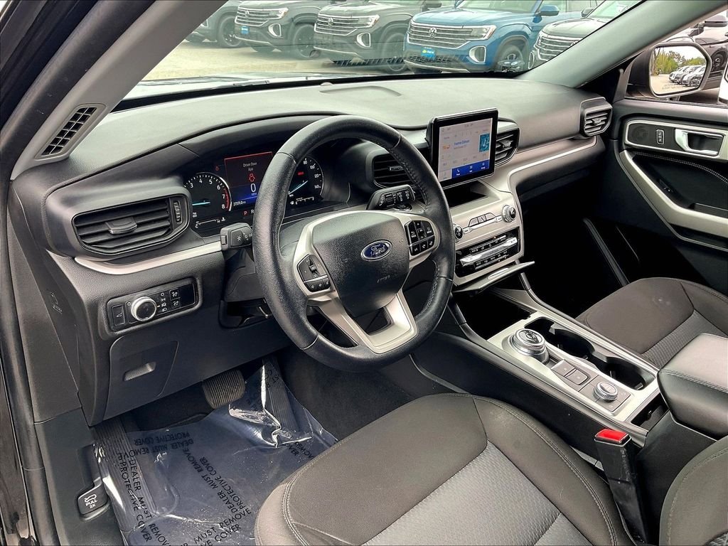 Used 2023 Agate Black Metallic Ford XLT image 8