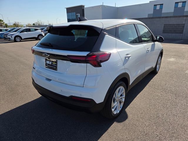 New 2027 Summit White Chevrolet LT image 4