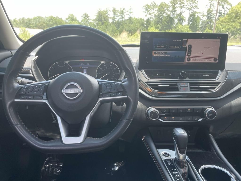 Used 2024 Red Nissan 2.5 SR image 12