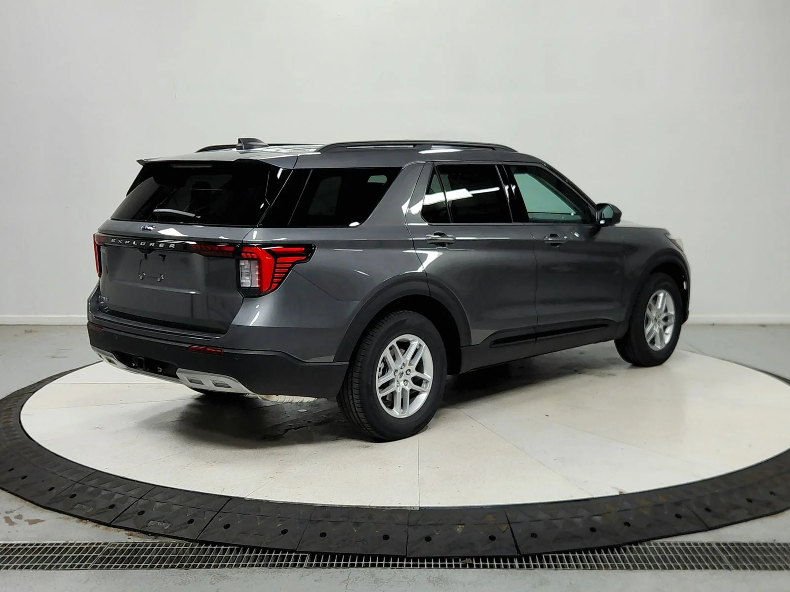 New 2026 Carbonized Gray Metallic Ford Active image 8