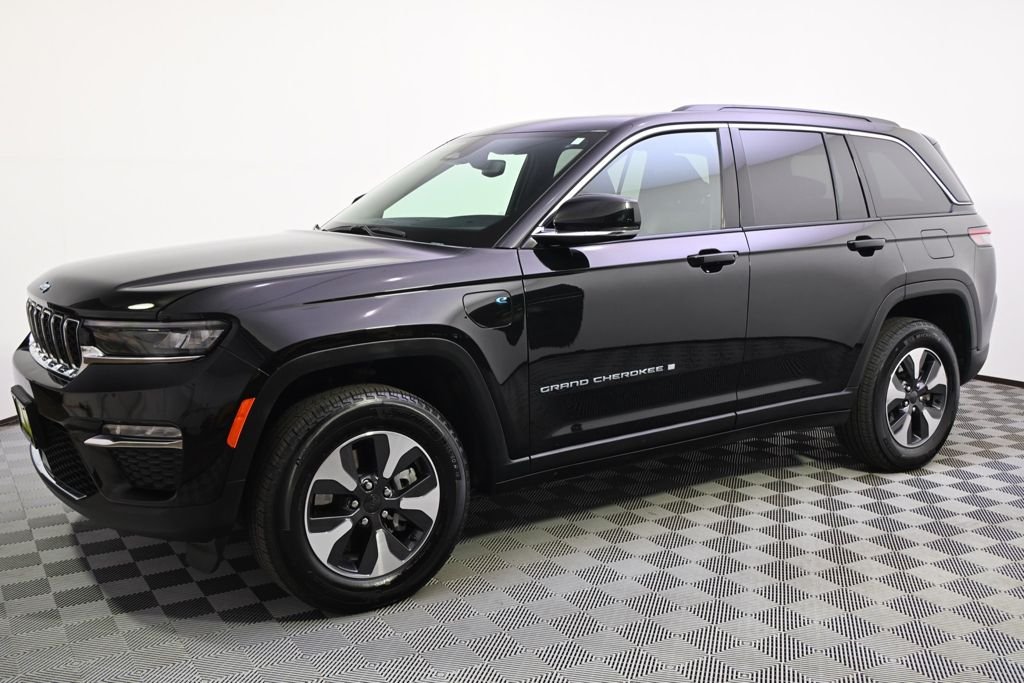 Used 2024 Jeep Grand Cherokee 4xe with VIN 1C4RJYB66RC142711 for sale in St. Louis Park, Minnesota