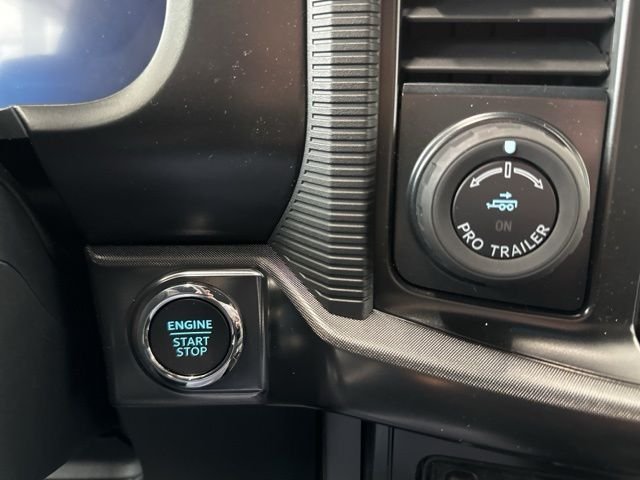 New 2025 Oxford White Ford Tremor® image 35