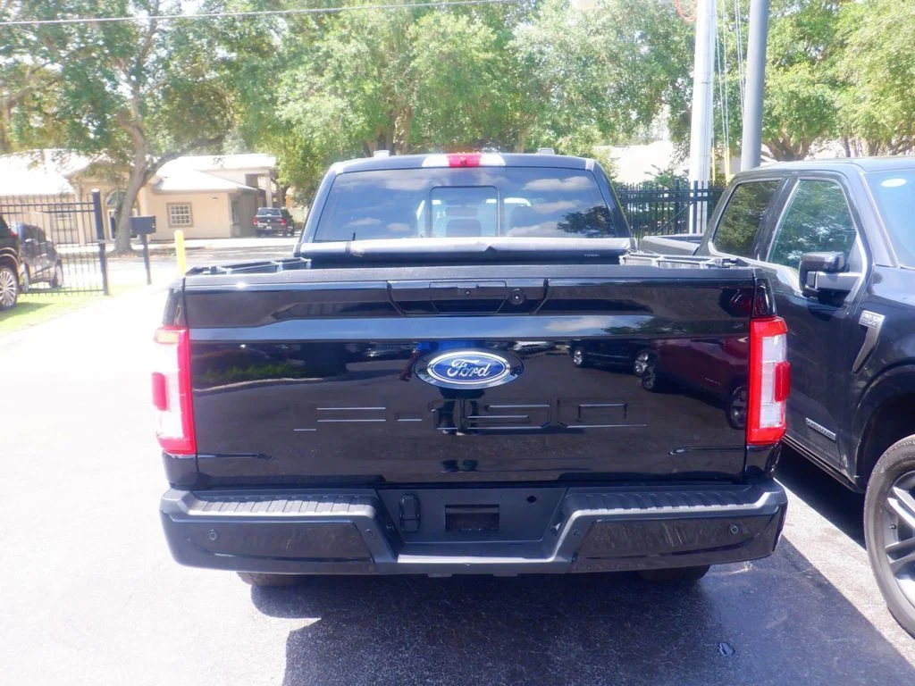 Used 2022 Black Ford Lariat image 3