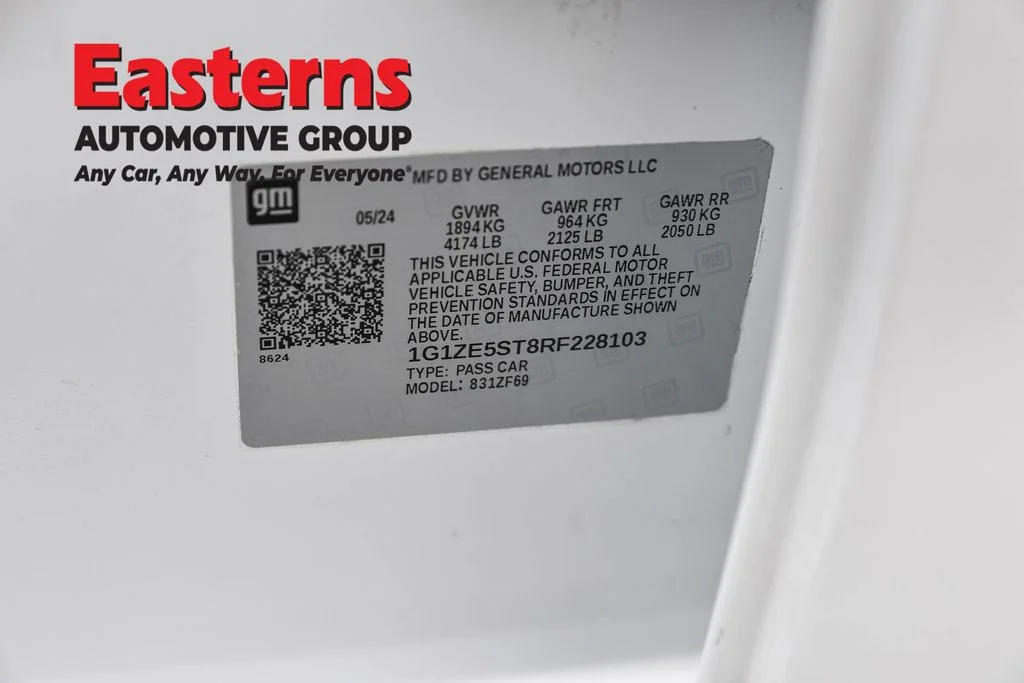 Used 2024 White Chevrolet LT image 38