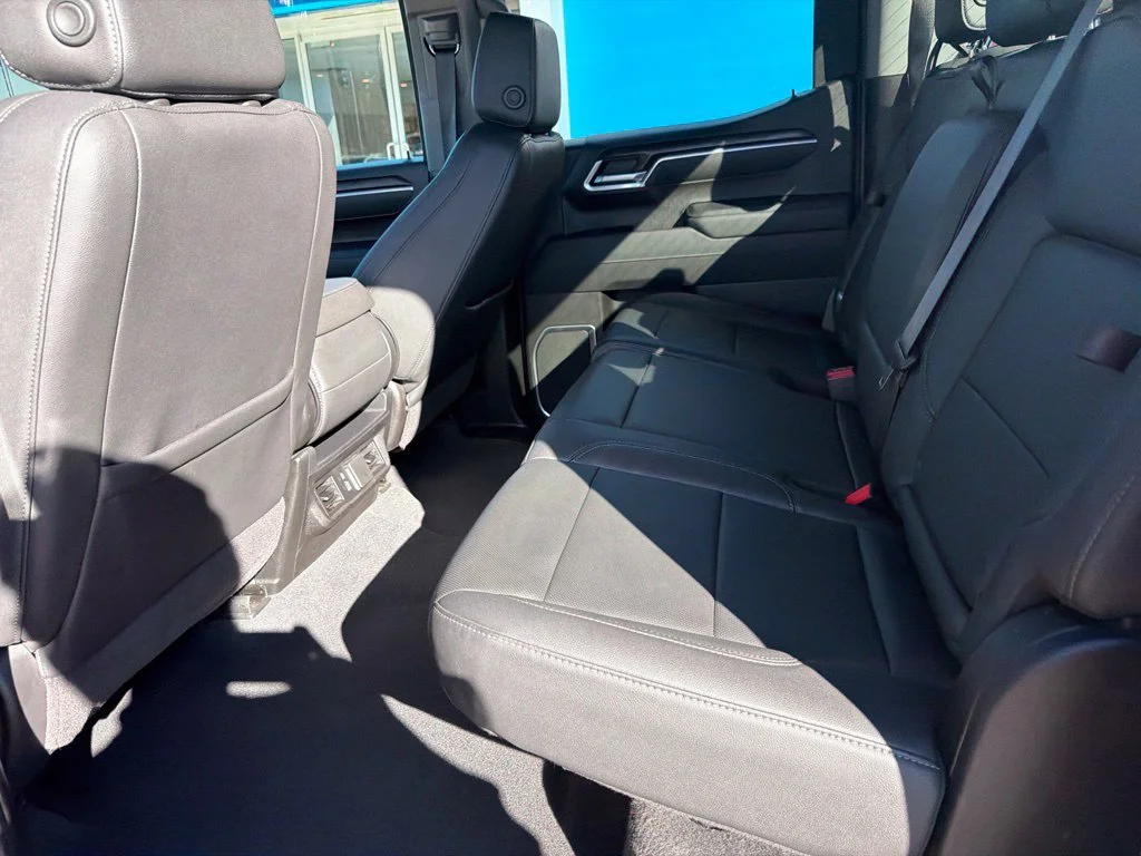 Used 2026 Titanium Rush Metallic GMC SLT image 20