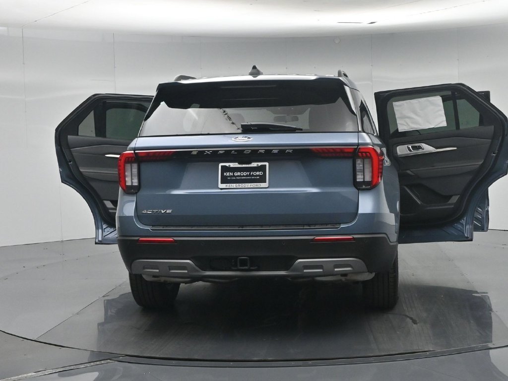 New 2026 Vapor Blue Metallic Ford Active image 32
