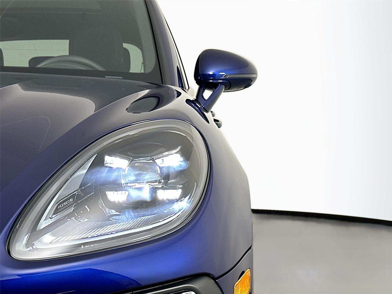 Certified Used 2026 Gentian Blue Metallic Porsche  image 15