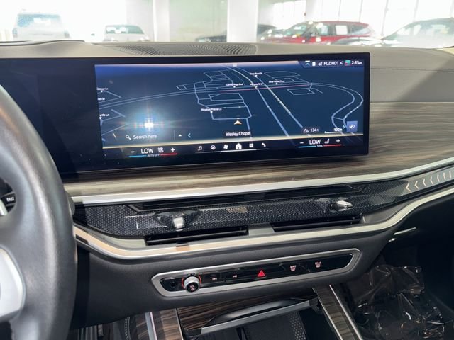 Used 2024 Skyscraper Grey Metallic BMW xDrive40i image 16