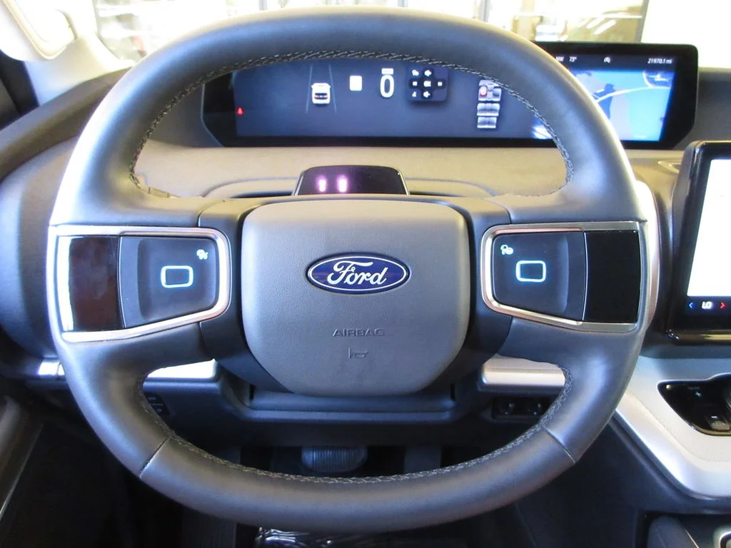 Certified Used 2025 Oxford White Ford Active image 14