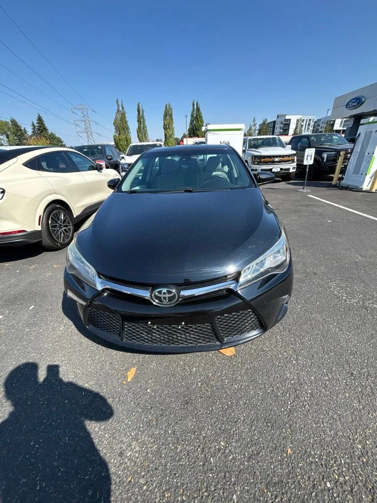 Used 2015 Attitude Black Toyota XSE V6 image 3