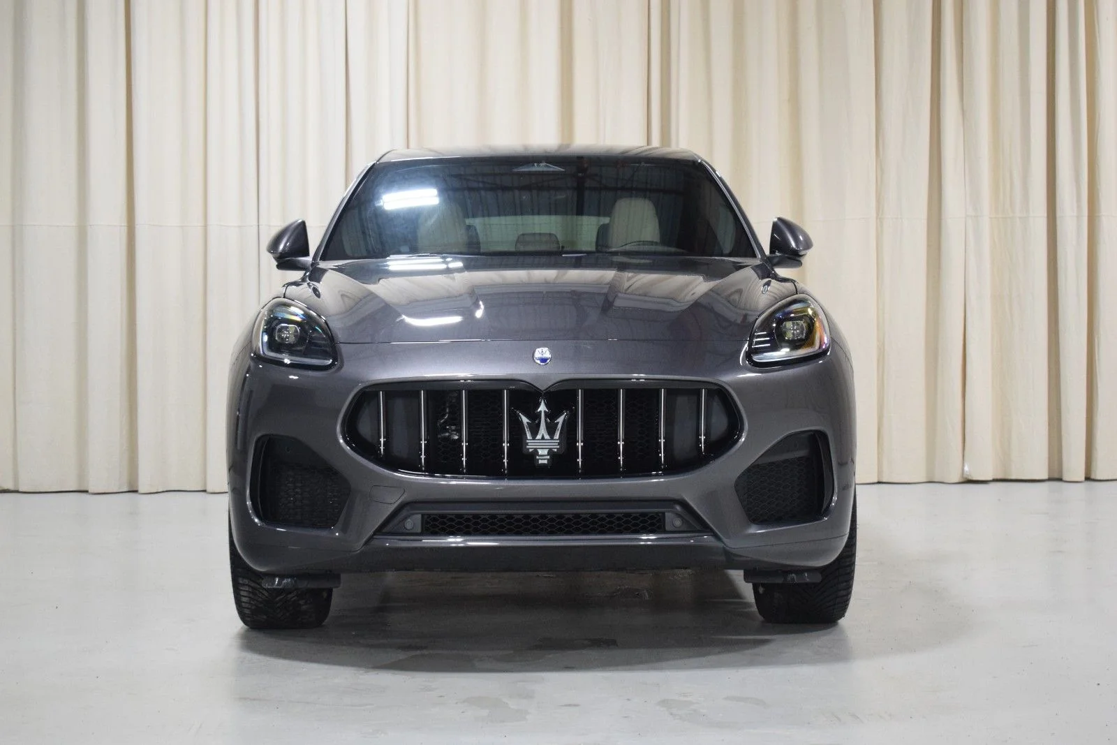 Certified Used 2024 Gray Maserati  image 10