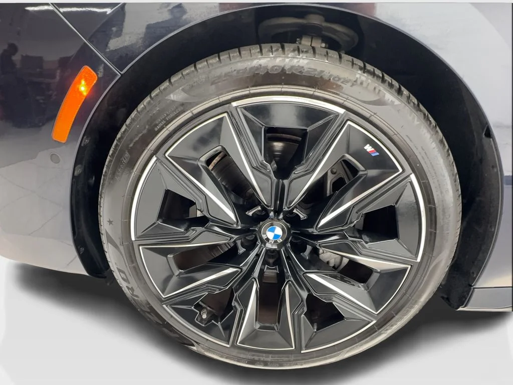 Used 2023 Black BMW 740i image 12