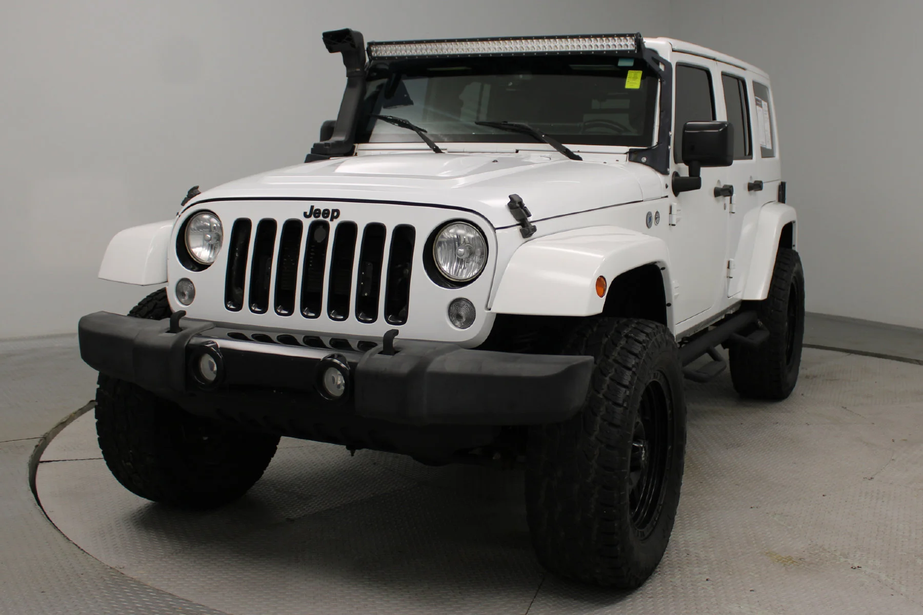 Used 2015 Bright White Clearcoat Jeep 4WD 4dr Altitude image 25
