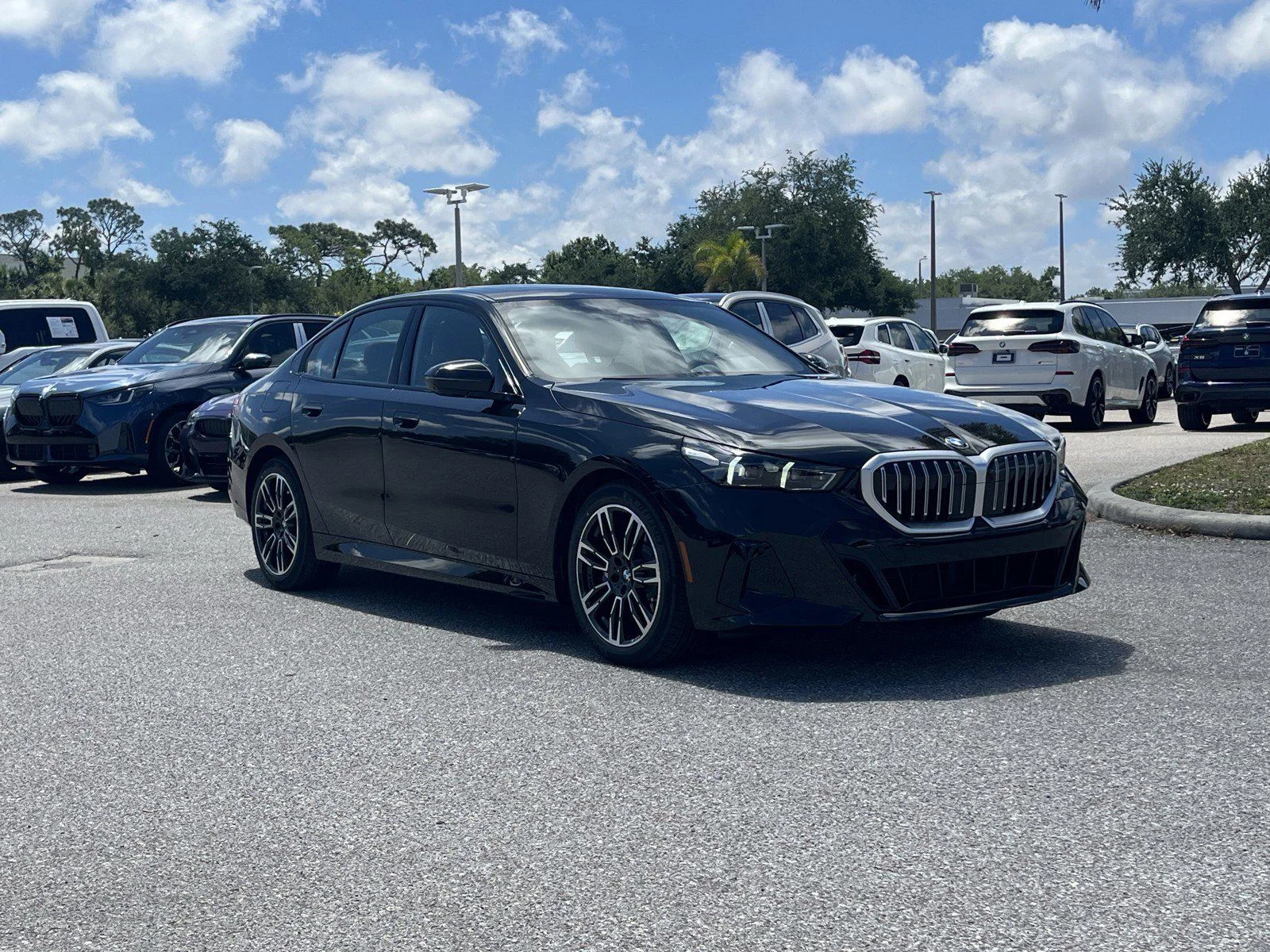 New 2027 Black Sapphire Metallic BMW 530i image 9