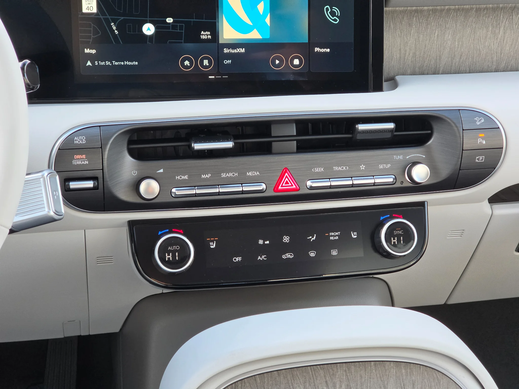 New 2027 Ecotronic Gray Pearl Hyundai SEL 8P image 17