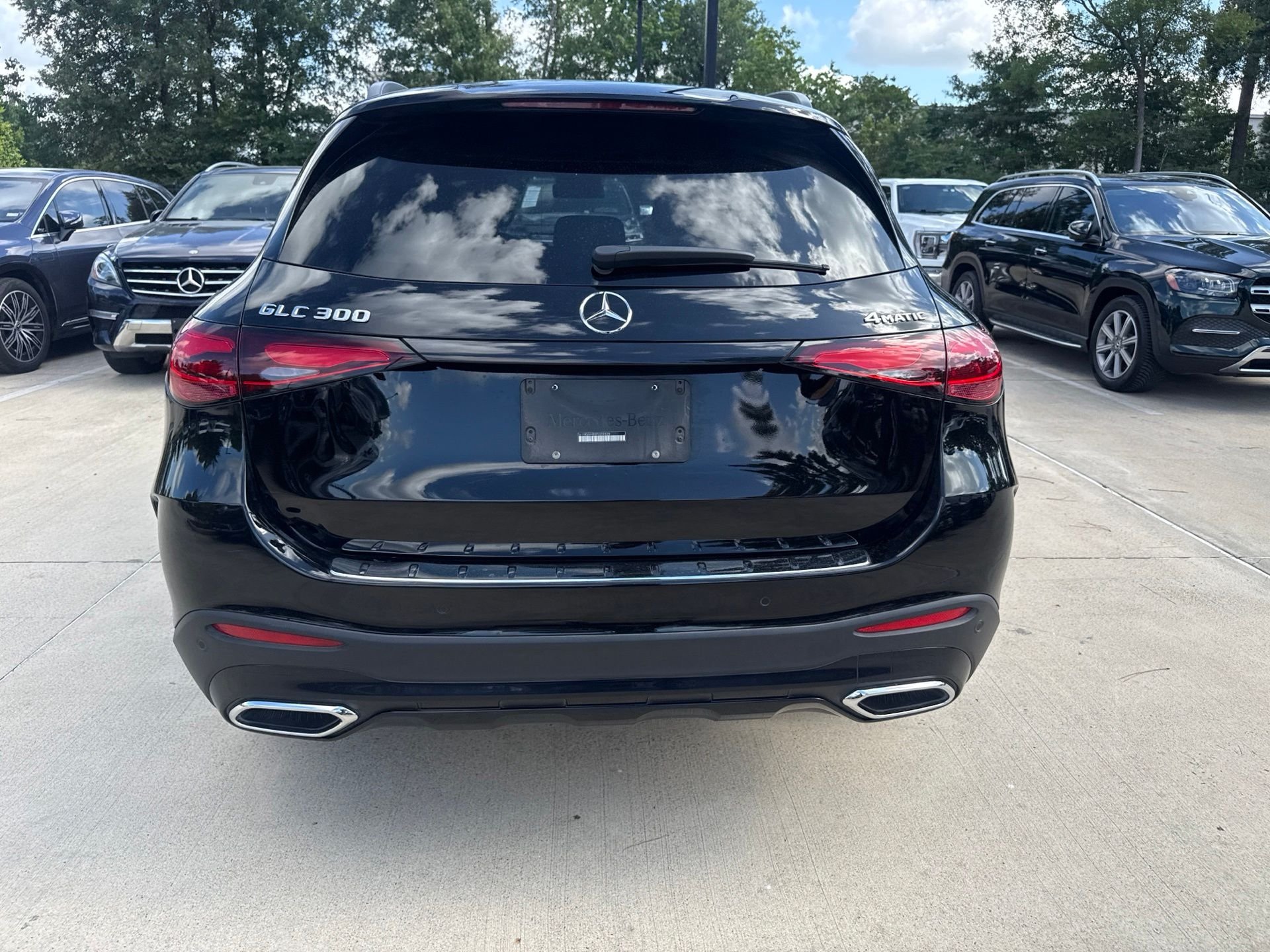 Used 2023 Black Mercedes-Benz GLC 300 image 5
