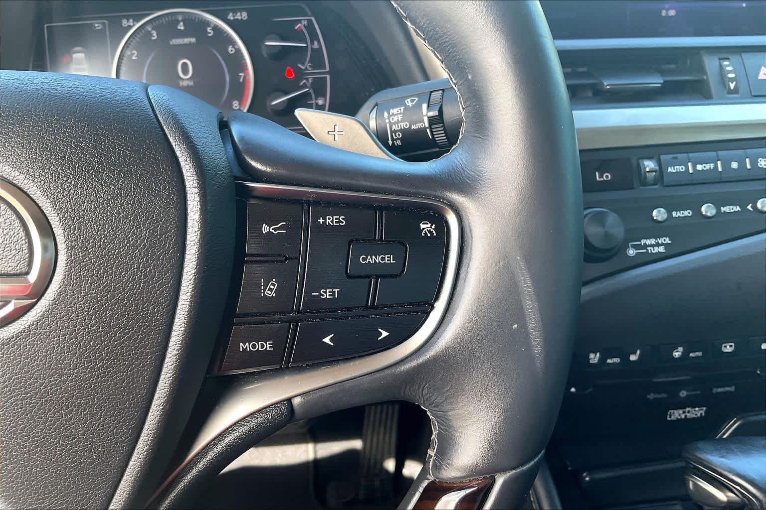 Used 2019 Nebula Gray Pearl Lexus Ultra Luxury image 23