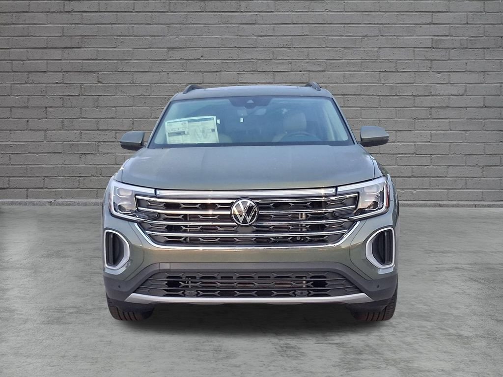 New 2026 Green Volkswagen SE w/Technology image 2