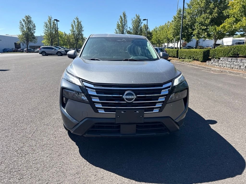 Used 2024 Gun Metallic Nissan SV image 2