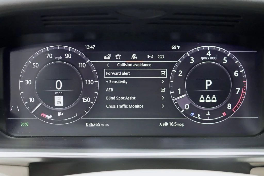 Used 2021 White Land Rover Westminster image 15