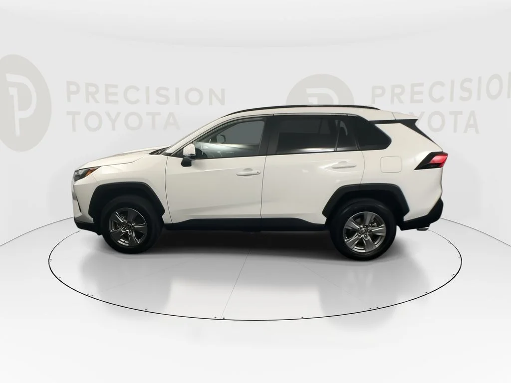 Used 2025 Ice Toyota XLE image 12