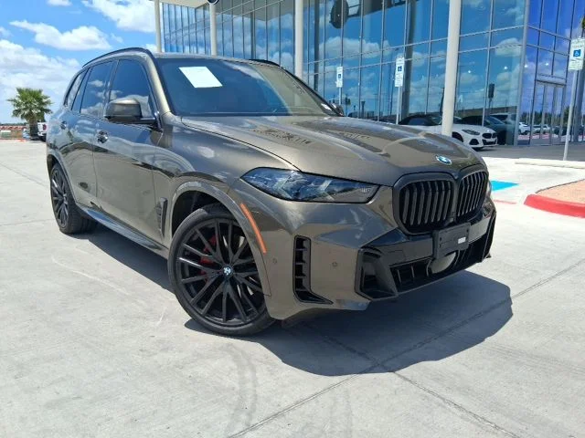 Used 2026 Green BMW sDrive40i image 1