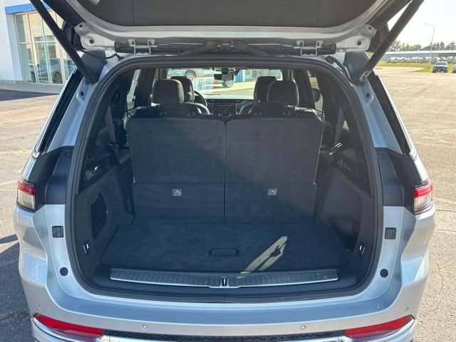 Used 2021 Silver JEEP Overland image 10