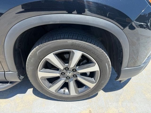 Used 2023 Black Honda Touring image 9