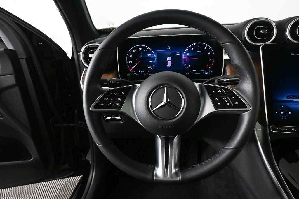 Certified Used 2026  Mercedes-Benz GLC 300 image 2
