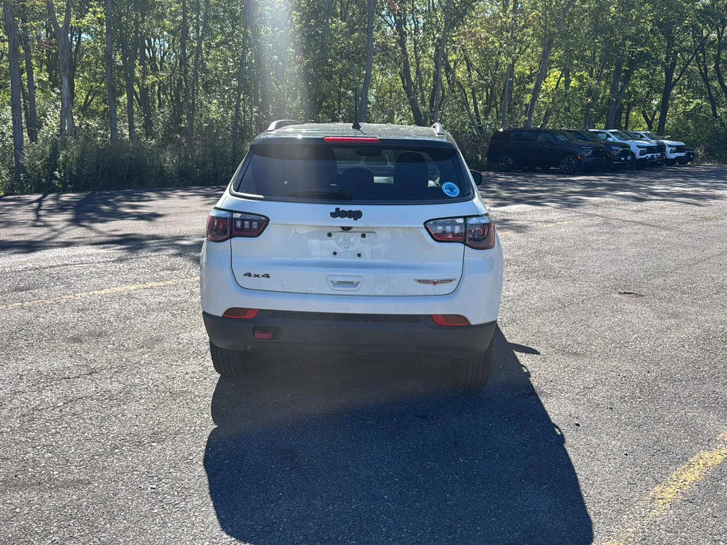 Used 2019 White Clearcoat Jeep Trailhawk image 6
