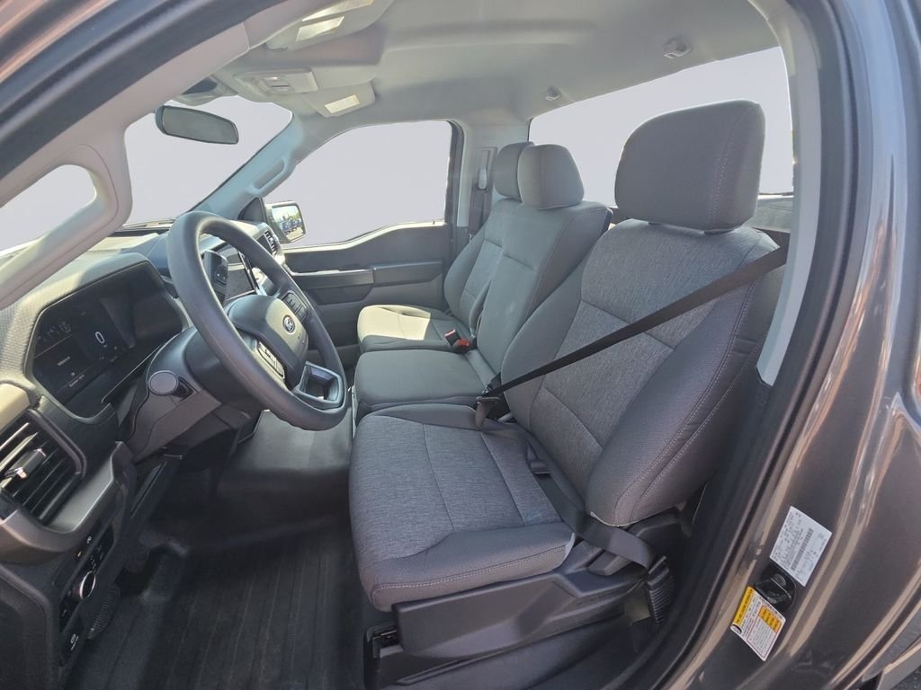Used 2025 Gray Ford XL image 17