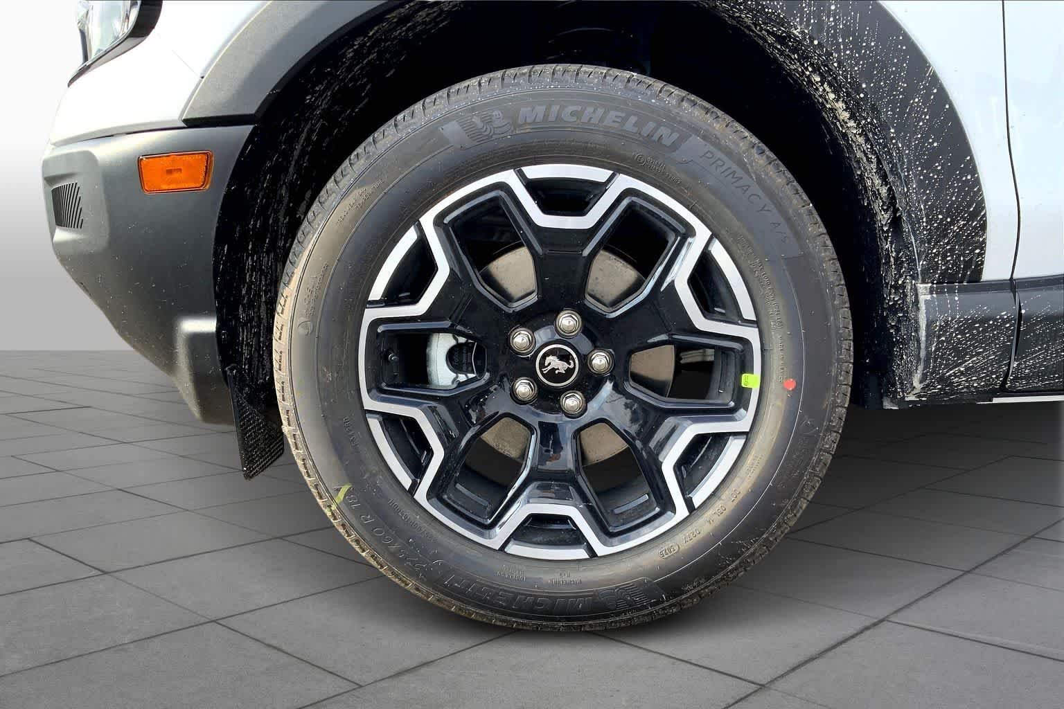 New 2025 Oxford White Ford Outer Banks® image 8