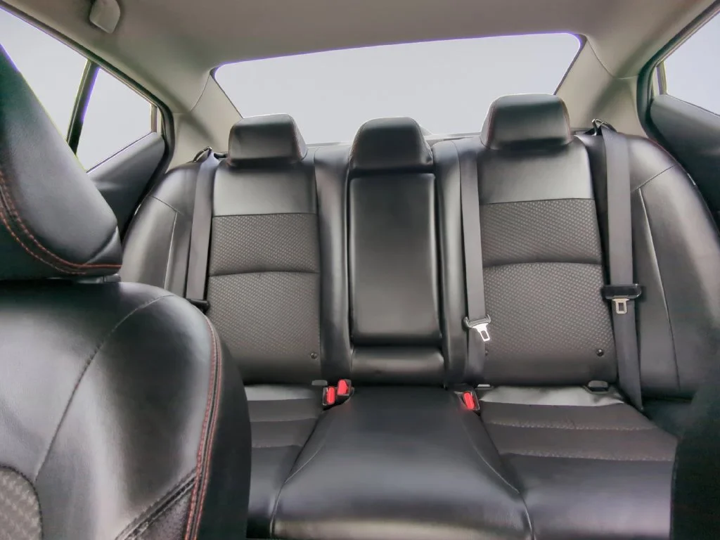 Used 2025 Silver Nissan 2.5 SR image 18
