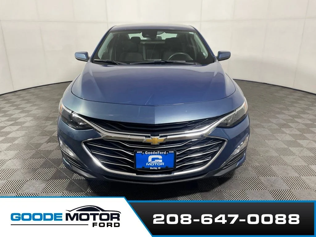 Used 2024 Blue Chevrolet LT image 3