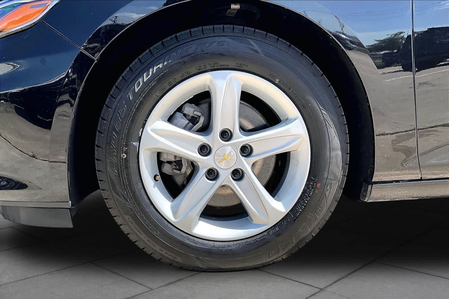 Used 2022 Mosaic Black Metallic Chevrolet LS image 11