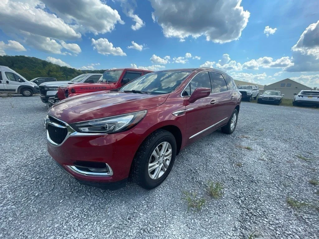 Used 2019 Red Buick Essence image 1