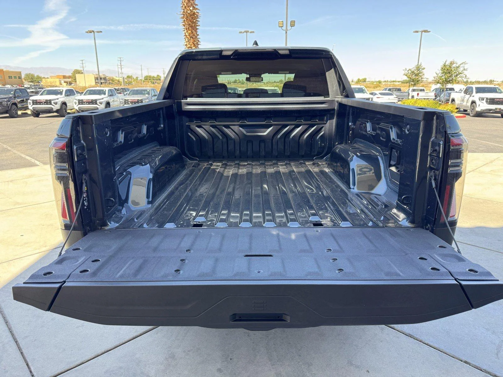 New 2026 Deep Ocean Metallic GMC Elevation Standard Range image 10