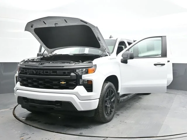 Used 2024 White Chevrolet Custom image 30