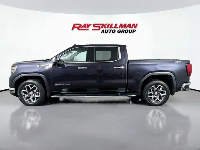 Used 2023 Silver GMC SLT image 4
