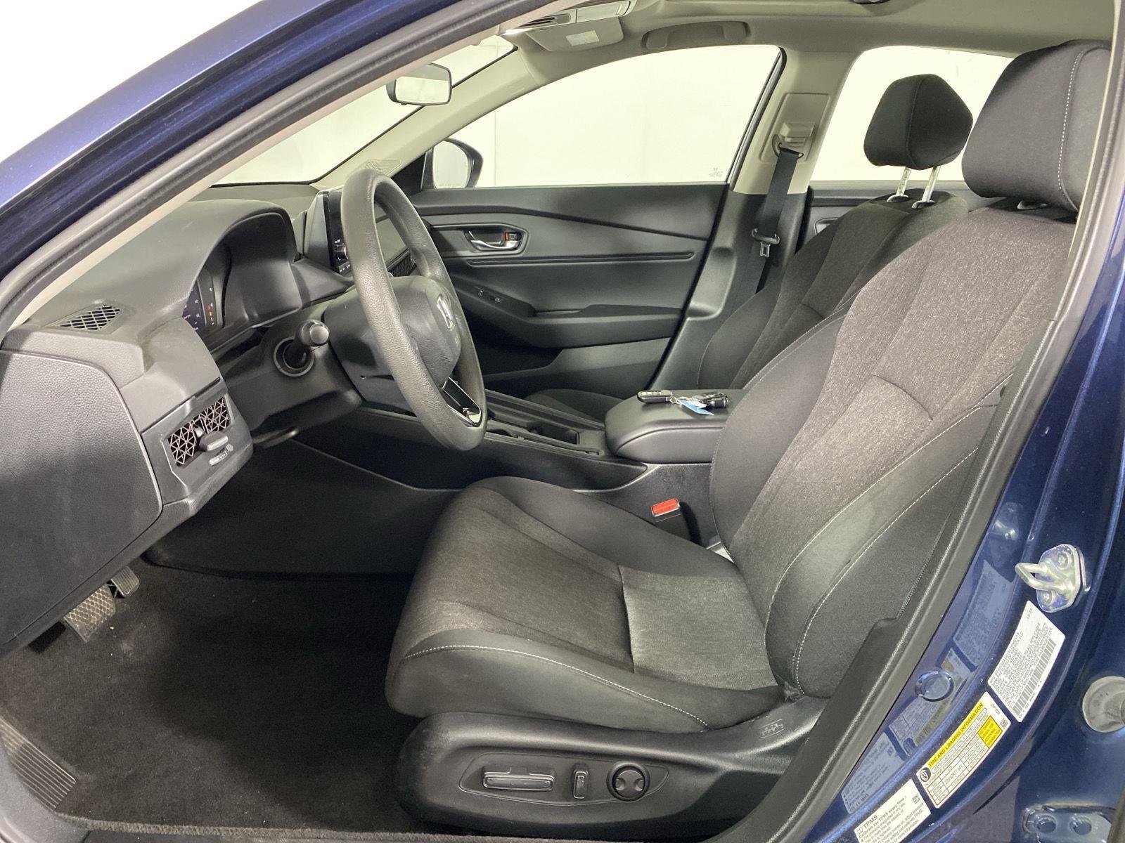 Used 2024 Canyon River Blue Metallic Honda EX image 12