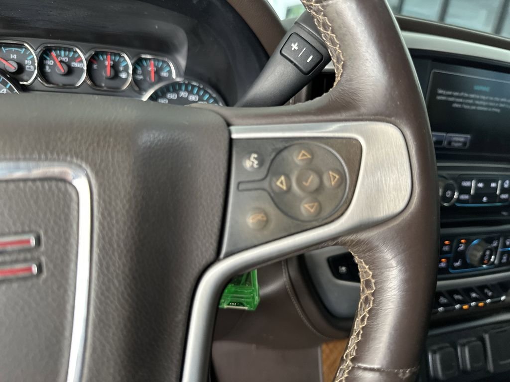 Used 2017 Black GMC SLT image 23
