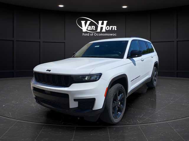 Used 2021 Bright White Clearcoat Jeep Altitude image 3