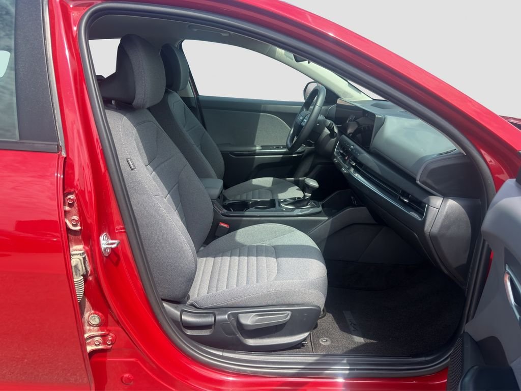 Used 2025 Red Kia EX image 26