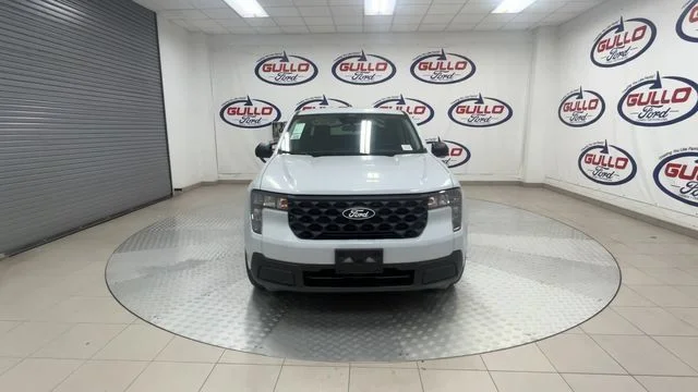 New 2026 Space White Metallic Ford XL image 9