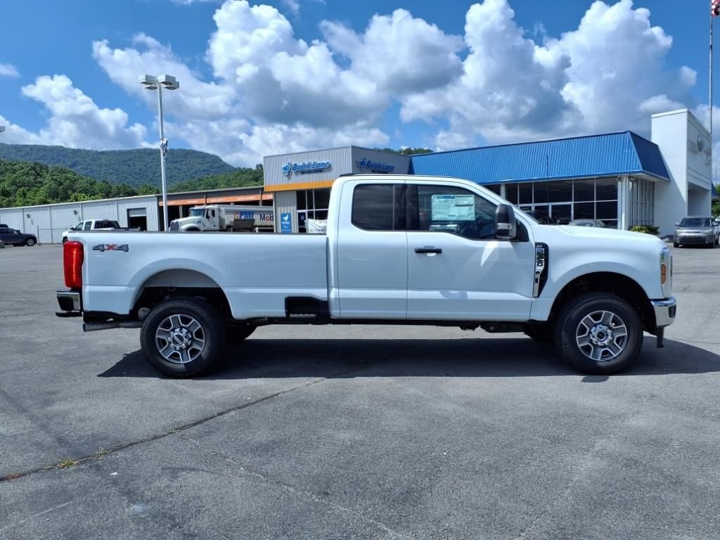 2025 Ford F-350 Super Duty XLT - Photo 15