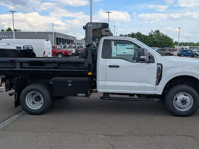 New 2026 Oxford White Ford F-350® XL image 6