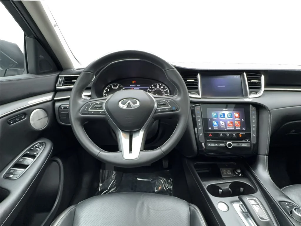 Used 2025 Gray INFINITI LUXE image 38