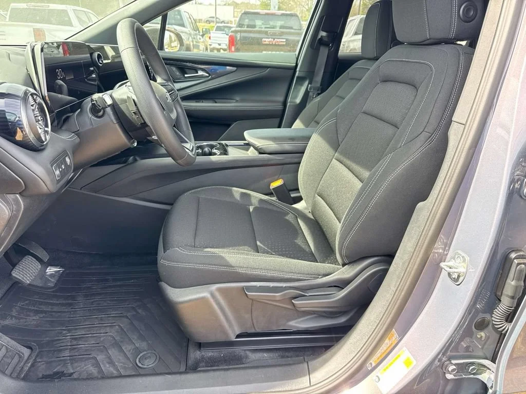 2025 Chevrolet Blazer EV LT - Photo 31
