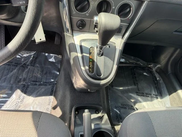 Used 2007 Silver Pontiac Base image 12